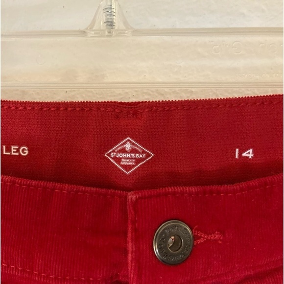EUC St. John's Bay Straight Leg Corduroy Pants Red size 14 - Picture 4 of 5